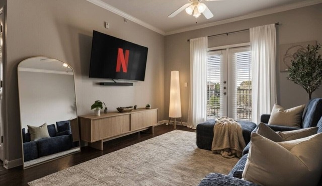 Spacious Escape | 3BR2BA | Pool, Gym, Lounge, Park
