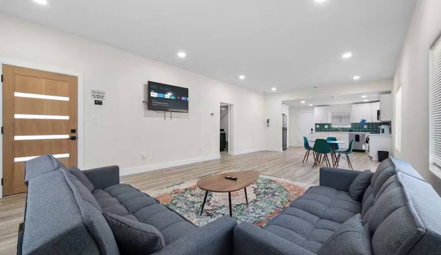 Spacious Escondido Retreat