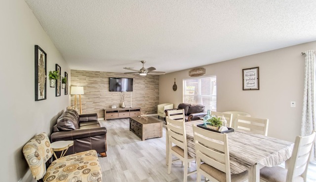 Spacious Estate Home,Near Beaches, Springs & Tampa