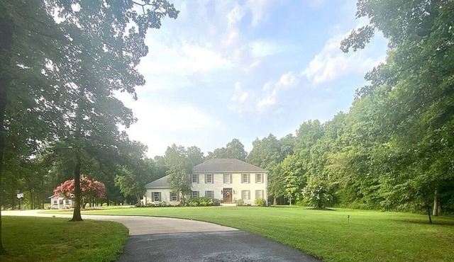 Spacious Estate Home with Event Space – Perfect for Weddings & Reunions