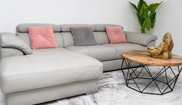 SPACIOUS, EXCEPTIONAL APARTMENT