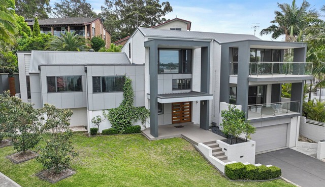 Spacious Executive Home with Lake Views