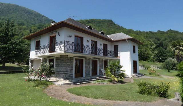 Spacious Family Home, Villa Pierrafeu
