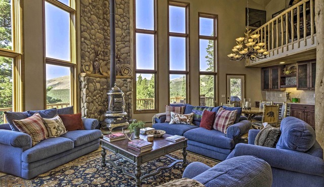Spacious Fairplay Retreat w/Hot Tub & Fire Pit!