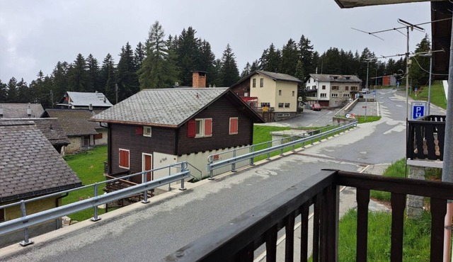 Spacious family flat (Casetta di Carì)