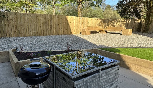 Spacious Family Friendly Villa, Big Garden, SkyQ