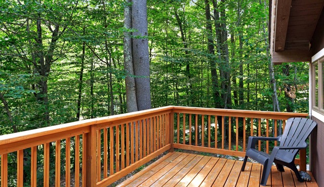 Spacious, family-friendly home w/river views & deck