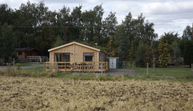 Spacious family friendly cabin sleeps 7, open rural view, set well back off road
