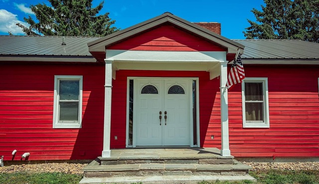 Spacious Family-friendly home along Seneca Lake