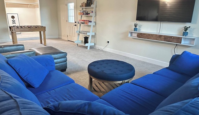 Spacious Family-Friendly 5-bedroom house!