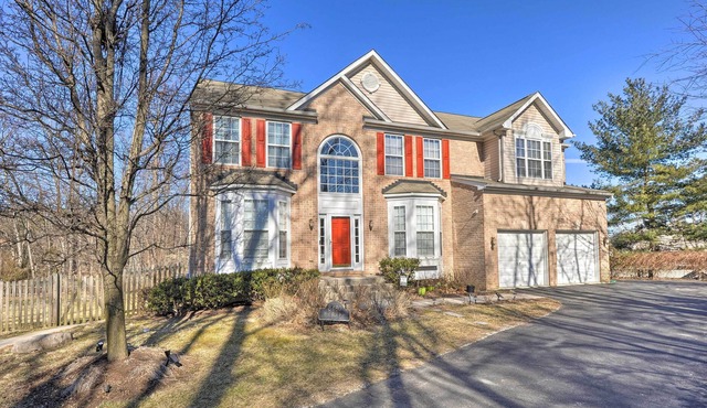 Spacious Family Home: 16 Mi to Downtown Baltimore!