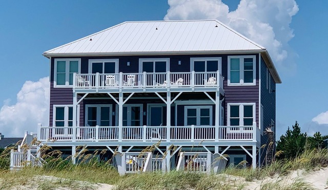 Spacious family home with extras and room to Just Breathe in Emerald Isle, NC