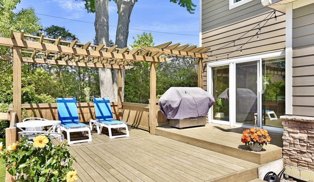 Spacious family home in the heart of idyllic town. *Discount for extended stays