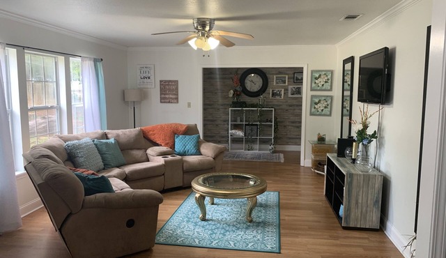 Spacious family home close to food, fun, and historic venues!