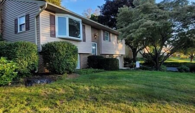 Spacious Family Home in Amish Country!