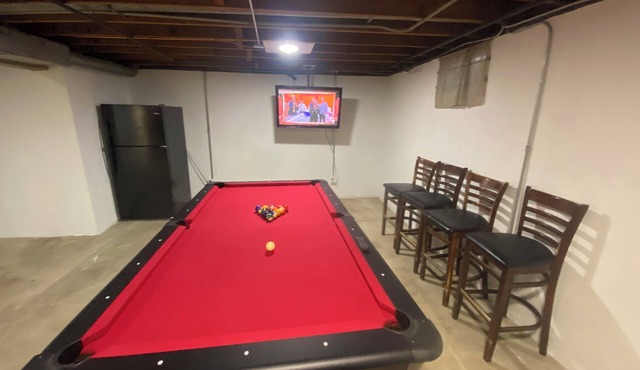 Spacious Family Home with Game Room, 3 Beds 2 Bath