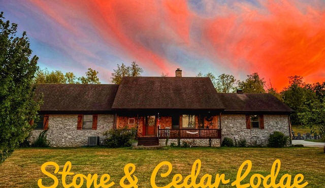 Spacious family Lodge with solar heated pool, hot tub, fire pit and EV charger.