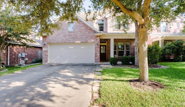 Spacious Family Paradise - 4BR, 3.5BA Sleeps 10!