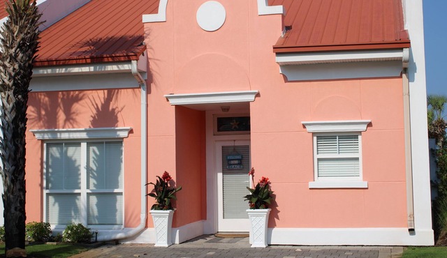 Spacious Family Ready- 3 BR/3BA! Lots Of Amenities In Beautiful Banana Bay!