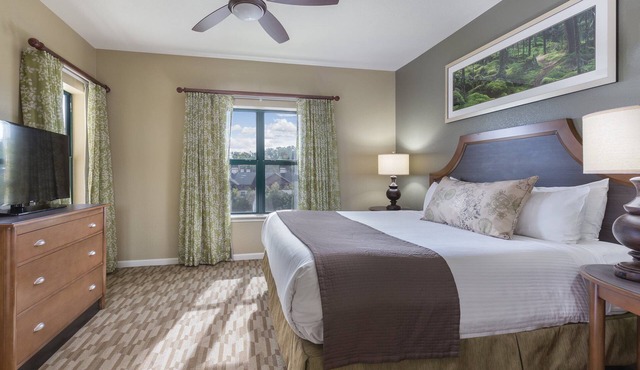Spacious Family Resort close to Titanic Museum and Dollywood with 4 Saltwater pools