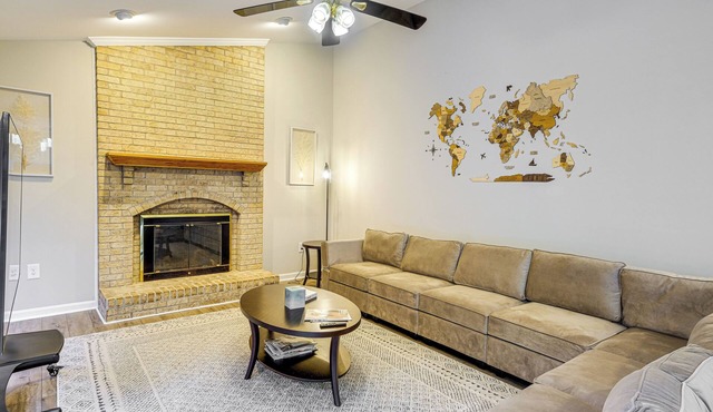 Spacious Family Retreat Near DC: Ideal For Groups!