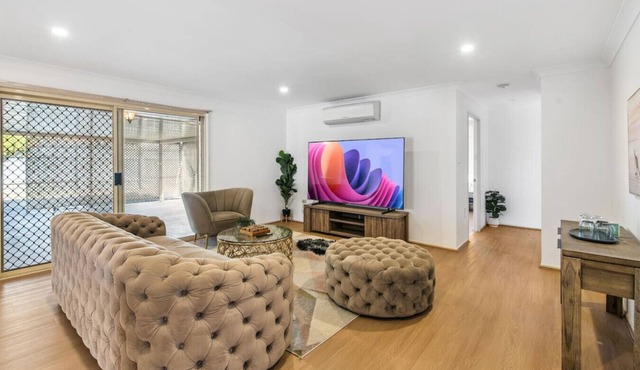 Spacious Family Retreat in Peaceful Parkinson