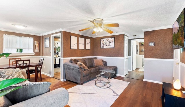 Spacious Family-Styled 2B/1B in the Philly Burbs w/Driveway!