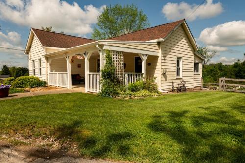 Spacious Family Getaway with many outdoor spaces