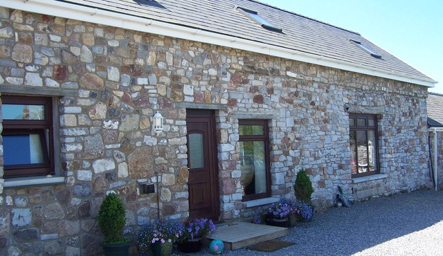 Spacious Farm Cottage Near Rhossili Beach