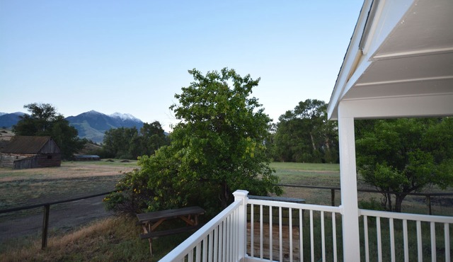 Spacious Farm House on the working historic Story Ranch, private river access