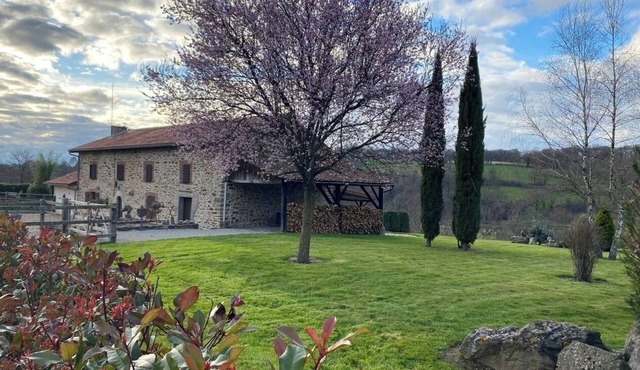 Spacious farmhouse with large garden, swimming pool and river views