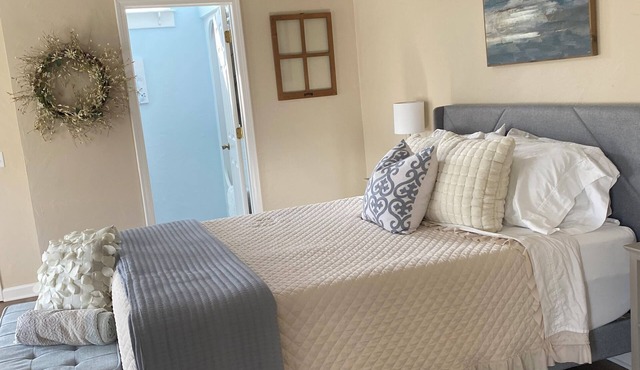 Spacious Farmhouse in Quiet Private Community 7Bedroom 4.5 Bathrooms