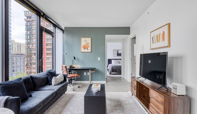 Spacious First Hill 1BR w/Gym & Coworking, by Blueground