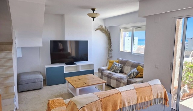 Spacious flat with sea view in El Perello