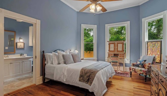 Spacious Folk Victorian-style 3BR 3BA Home with updates