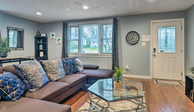 Spacious Fort Washington Home Near National Mall!