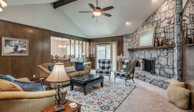 Spacious Four Bedroom House in South Tulsa w/Backyard - Close to everything!