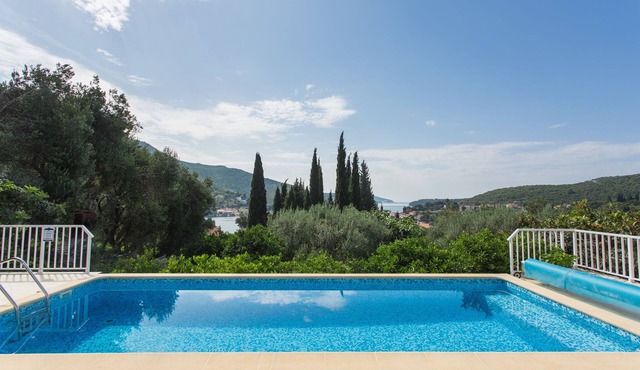 Spacious four star villa with beautiful terrace and pool