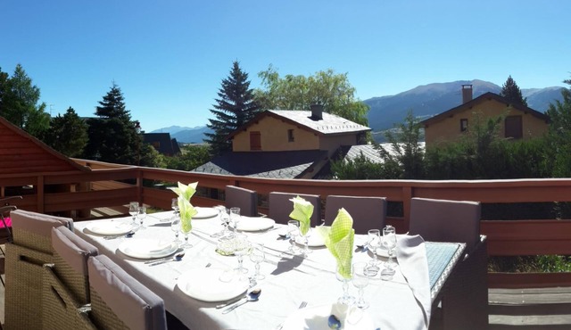 Spacious gîte Authentic 25m² south-facing terrace Facing the shuttle bus stop