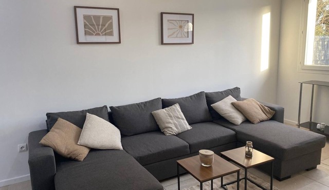 Spacious, friendly 4-bedroom house 10 minutes from ALBI town center,