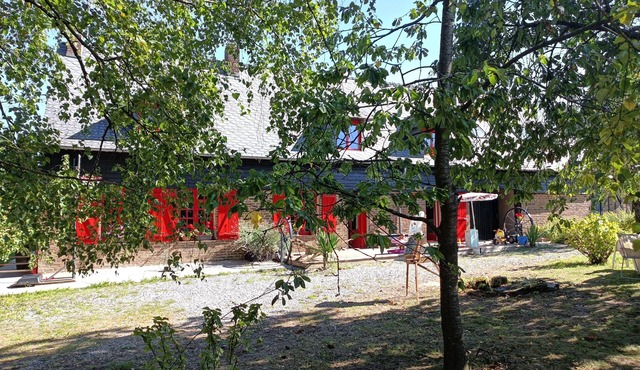 Spacious 1819 farmhouse for 15 people, 250 m from Ardennai forest