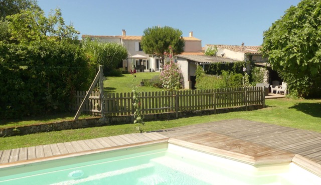 Spacious and charming house with pool near Marennes Oléron