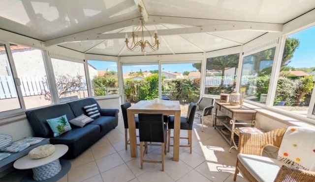 Spacious home near the sea and Clemenceau
