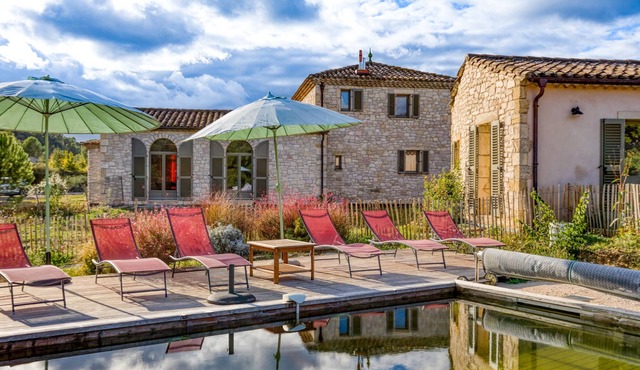 Spacious villa with 25 m pool and spa, mountain view, 20 min from Montpellier