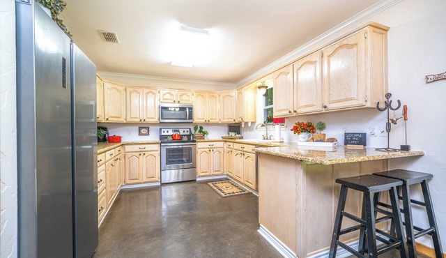 Spacious Full-Size Home with great East Texas views.