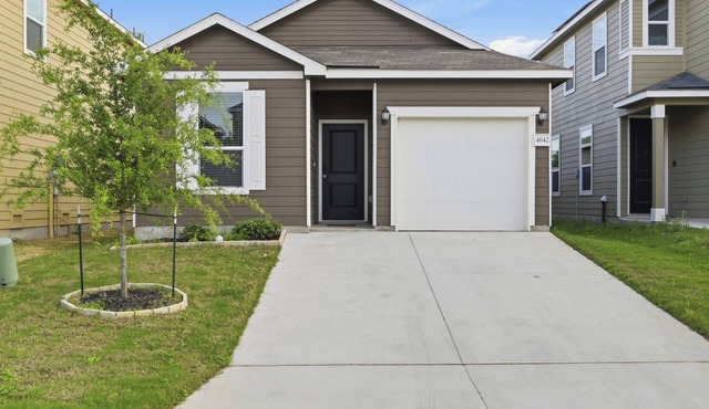 Spacious & Fully Furnished Home/Ideal for 30+ Days Stay.