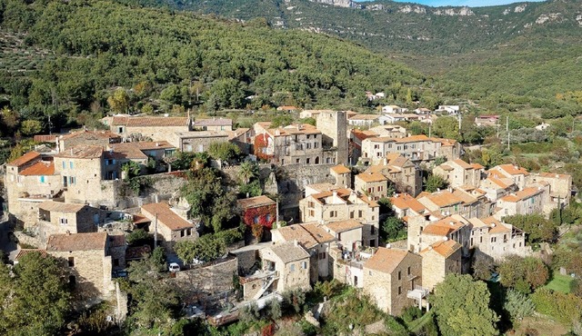 Spacious gîte, between Piedmont and authentic village runs velo meditation
