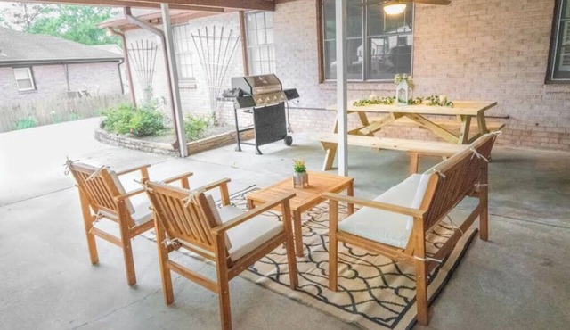 Spacious Game & Grill Retreat Near Ft. Benning & CSU