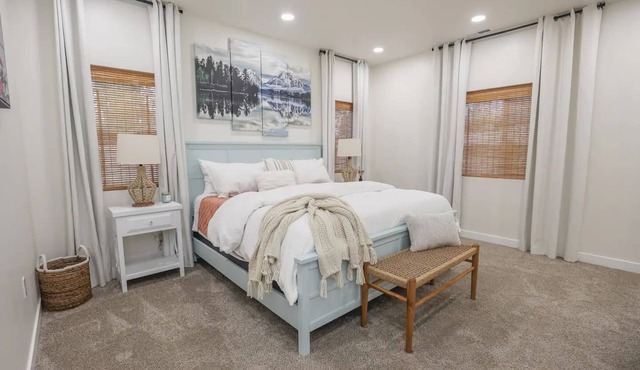 Spacious game house minutes to downtown Sandpoint and Schweitzer Mountain