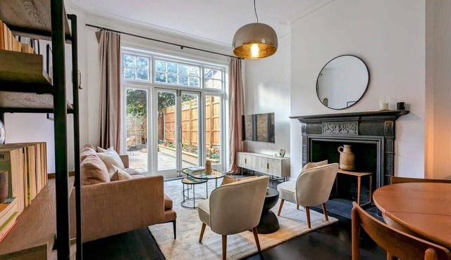 Spacious Garden Apartment in Leafy Belsize Park